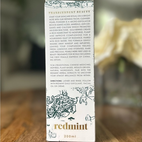 Redmint Pearl Facial Cleanser - Picture 4 of 6